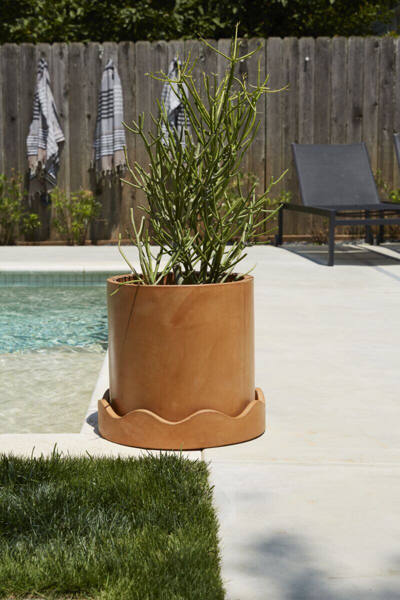 Neda Planter