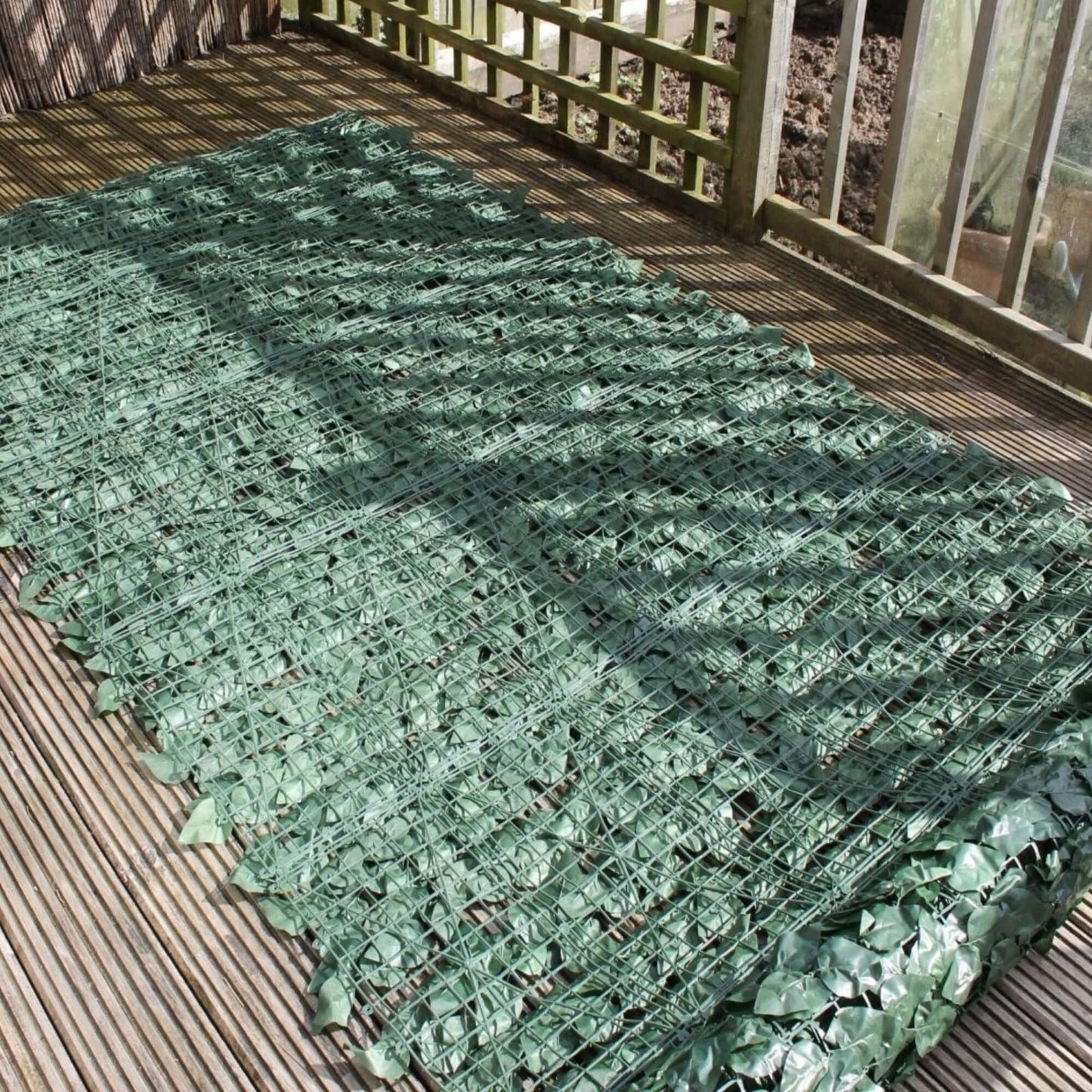 Artificial Privacy Ivy Roll 33 Square Foot / 118" x 40"